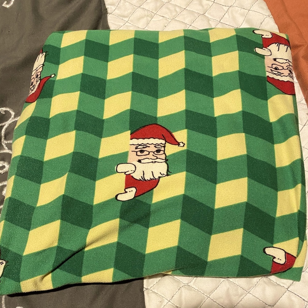 EUC LuLaRoe TC2 Holiday Santa Leggings
